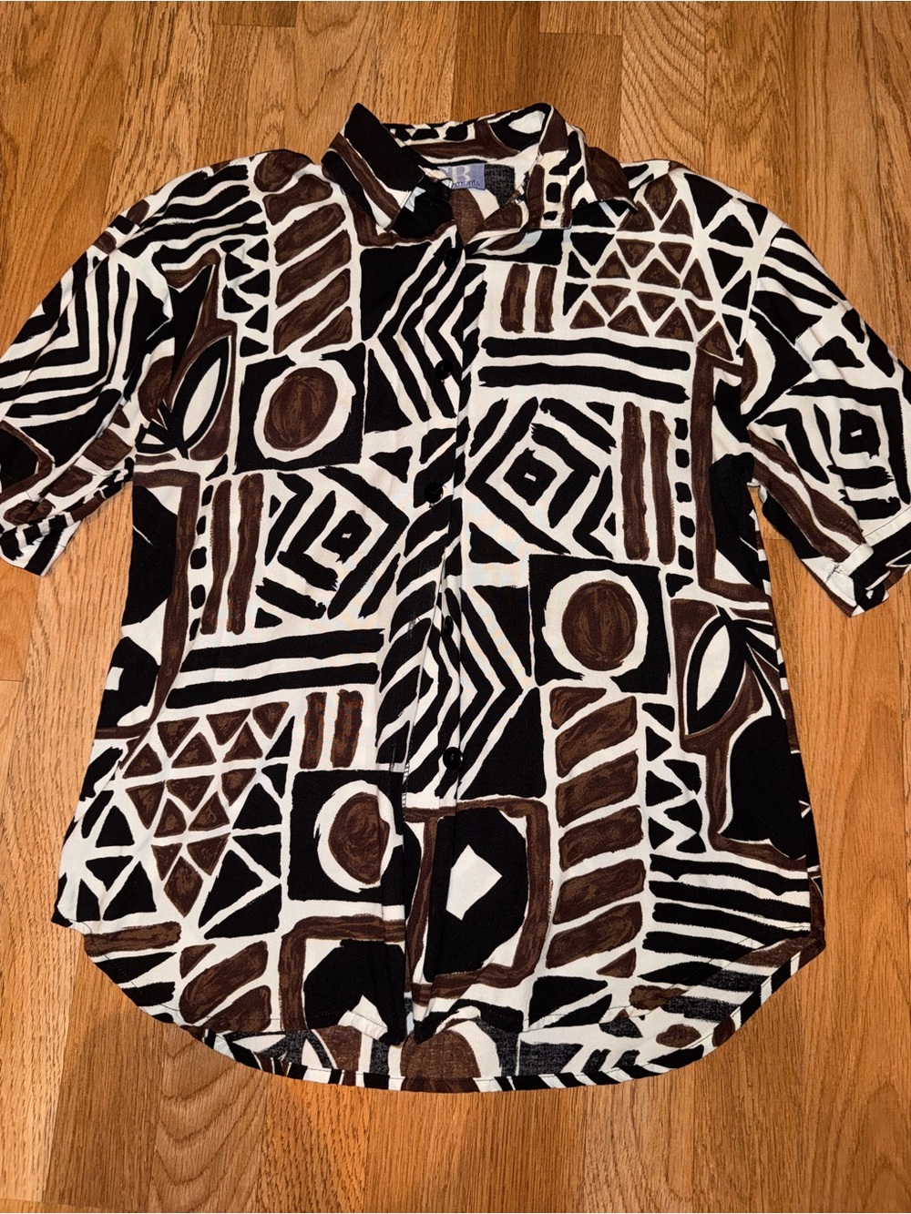 Women’s vintage button down top